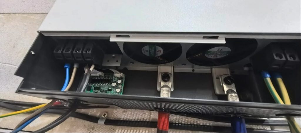 Инвертор Green Power IP21 3.6 кВт 24В mppt PV5000 Инвертор Green Power IP21 3.6 кВт 24В mppt PV5000